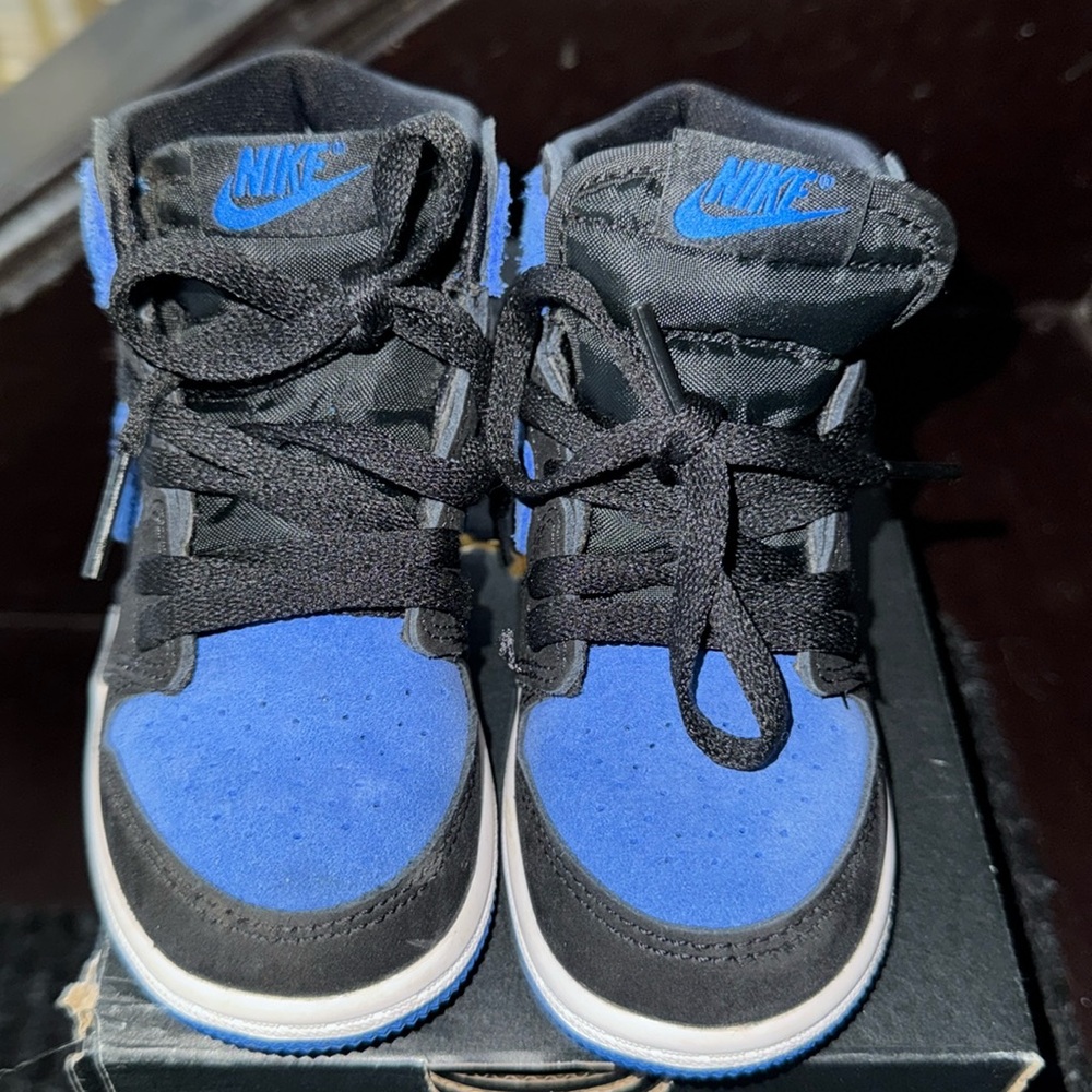 Air Jordan 1 Retro size 8c